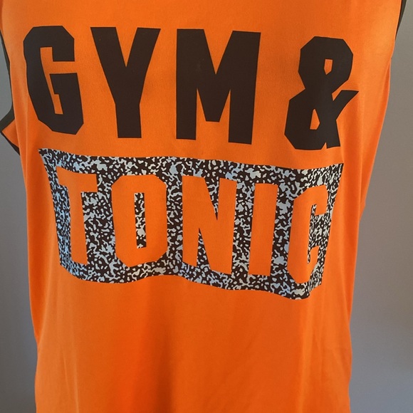 Pink by VS size small Gym &  Tonic tank top - Picture 2 of 9